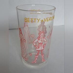 Betty and Veronica Glass Tumbler Vintage 1971